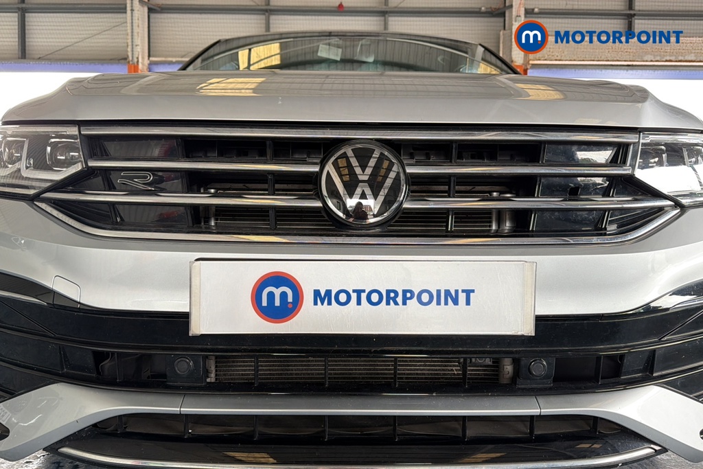 Volkswagen Tiguan R-Line Edition Automatic Petrol SUV - Stock Number (1650061) - 43rd supplementary image