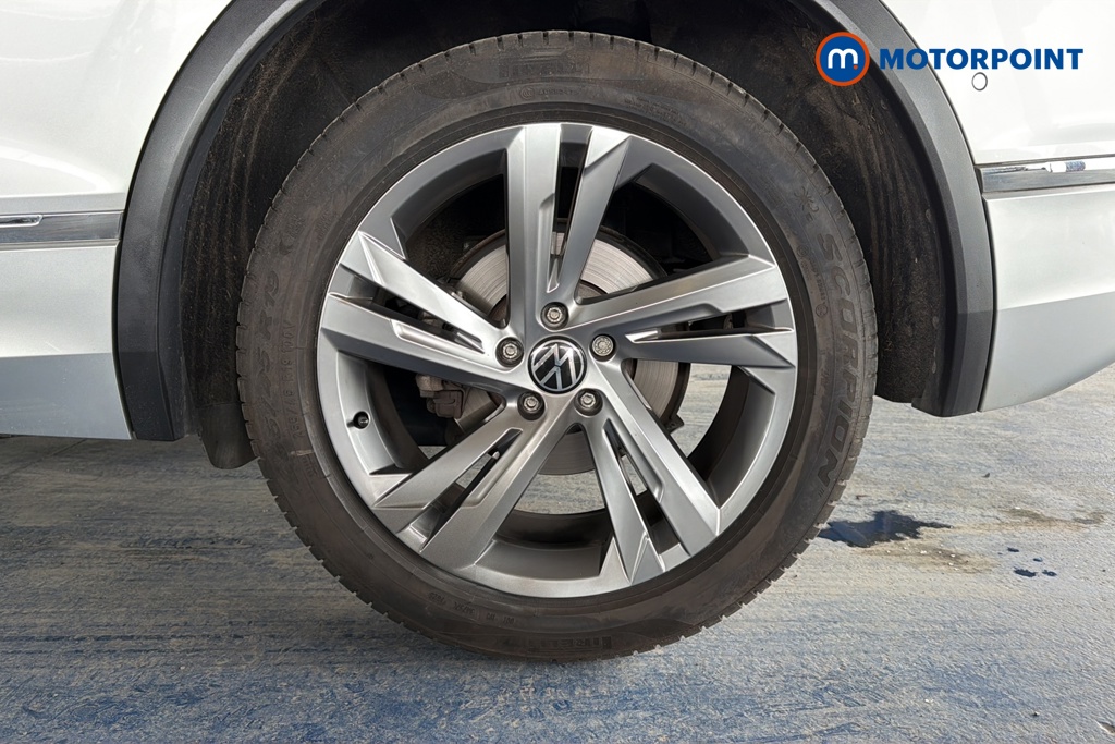 Volkswagen Tiguan R-Line Edition Automatic Petrol SUV - Stock Number (1650061) - 45th supplementary image