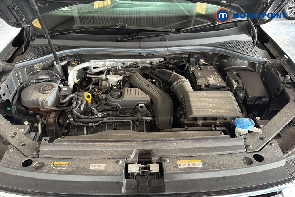 Volkswagen Tiguan R-Line Edition Automatic Petrol SUV - Stock Number (1650061) - 48th supplementary image