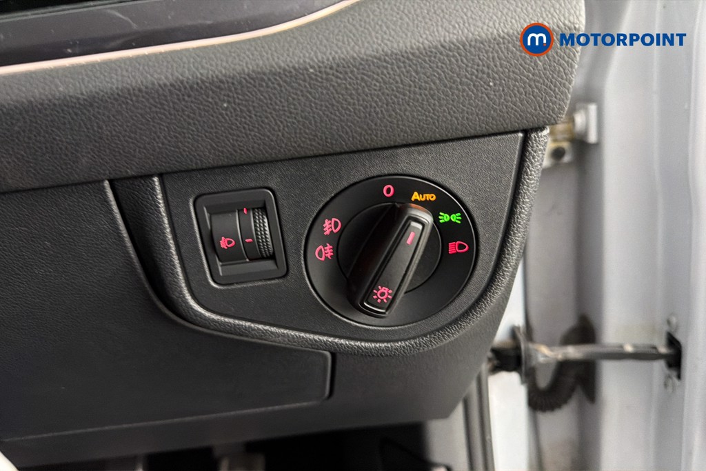 Volkswagen Polo R-Line Manual Petrol Hatchback - Stock Number (1650228) - 18th supplementary image