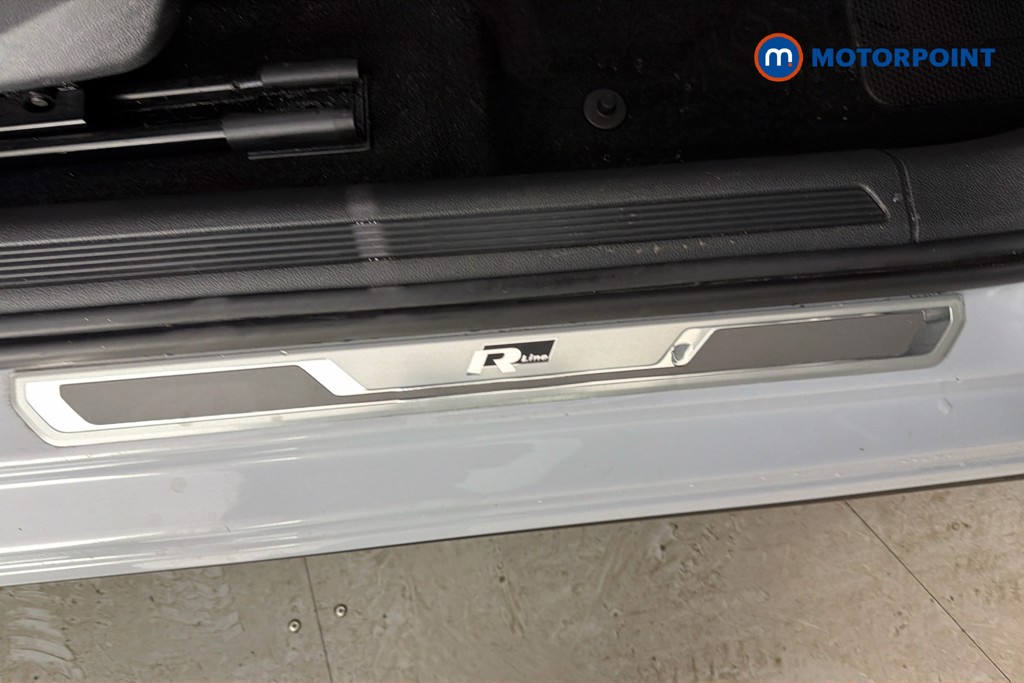 Volkswagen Polo R-Line Manual Petrol Hatchback - Stock Number (1650228) - 27th supplementary image