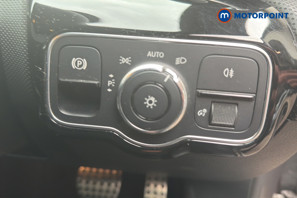 Mercedes-Benz A Class Amg Line Automatic Petrol Hatchback - Stock Number (1621485) - 11th supplementary image