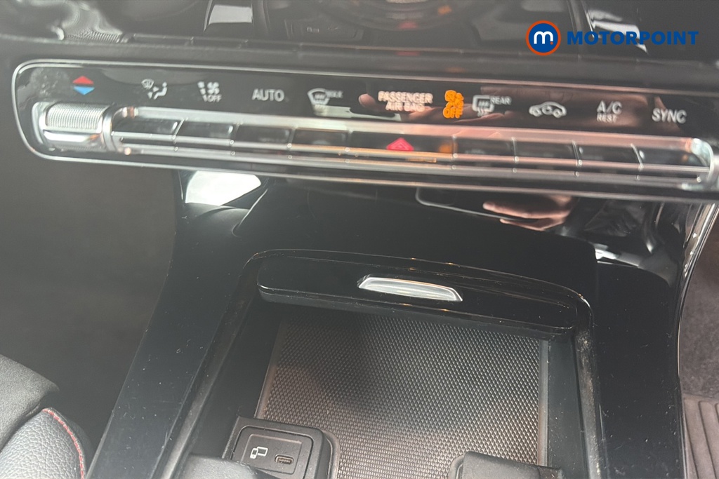Mercedes-Benz A Class Amg Line Automatic Petrol Hatchback - Stock Number (1621485) - 12th supplementary image