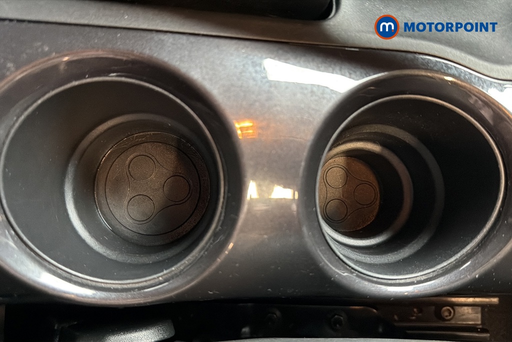 Nissan Juke N-Connecta Automatic Petrol SUV - Stock Number (1646592) - 16th supplementary image