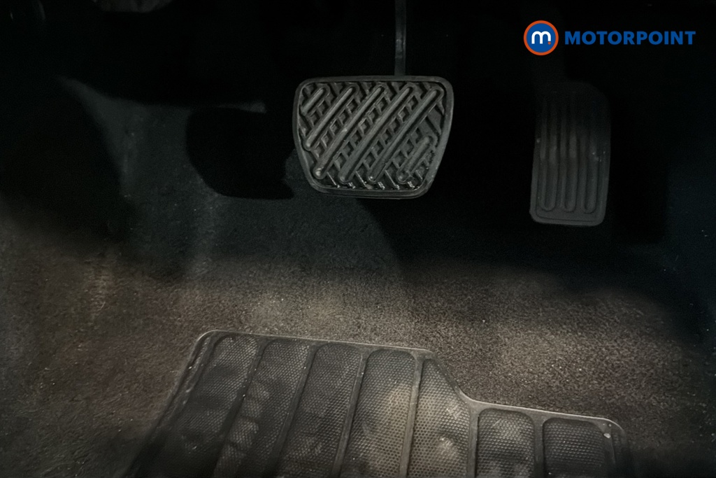 Nissan Juke N-Connecta Automatic Petrol SUV - Stock Number (1646592) - 24th supplementary image