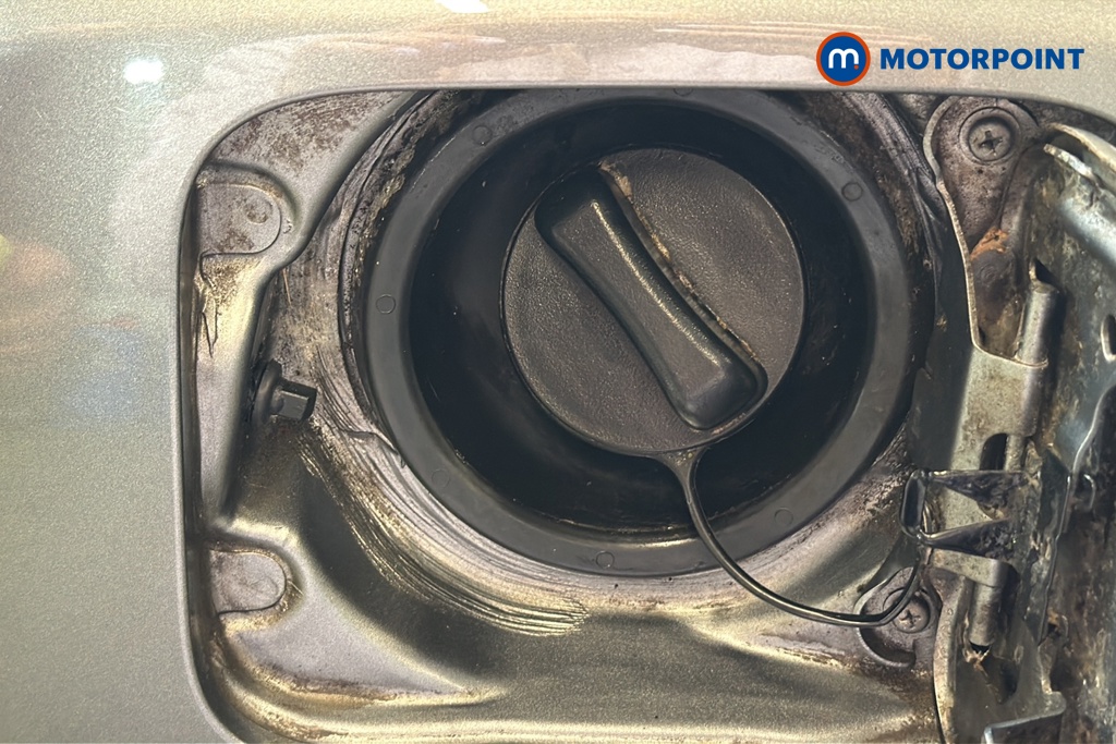 Nissan Juke N-Connecta Automatic Petrol SUV - Stock Number (1646592) - 41st supplementary image