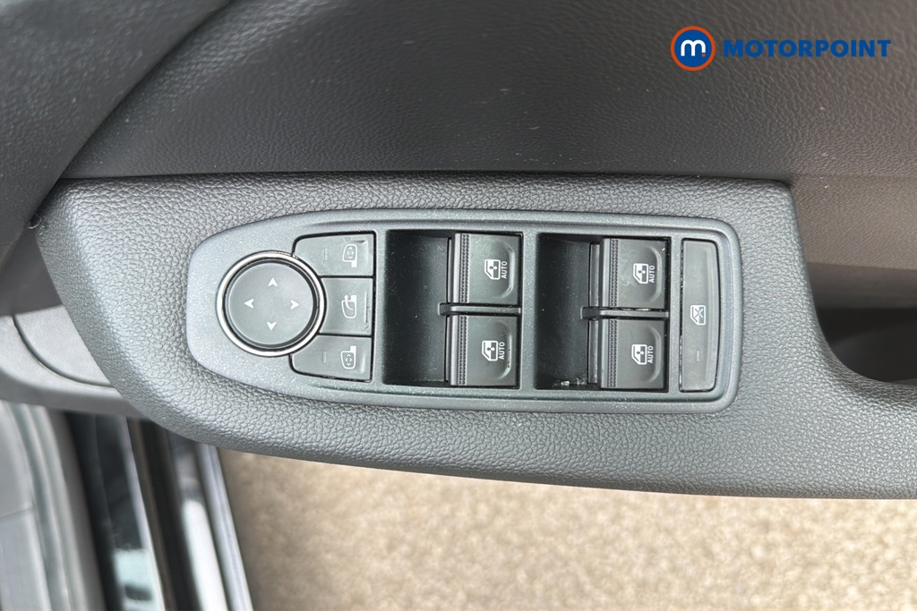 Renault Clio Evolution Manual Petrol Hatchback - Stock Number (1647930) - 19th supplementary image