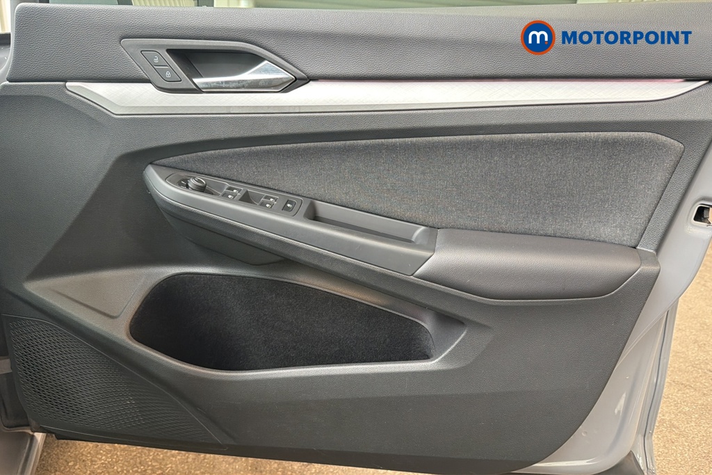 Volkswagen Golf Life Manual Petrol Hatchback - Stock Number (1648189) - 18th supplementary image