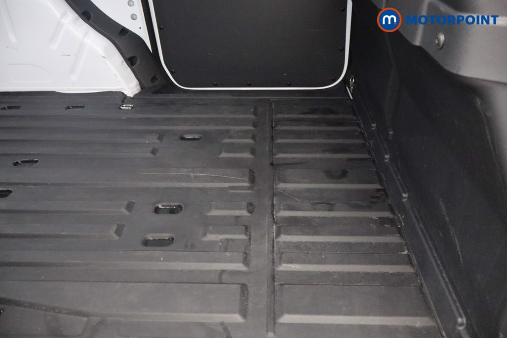Ford Transit Connect Limited Automatic Petrol Plug-In Hybrid Panel Van - Stock Number (1649925) - 9th supplementary image