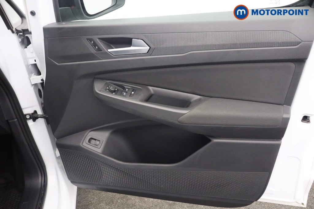 Ford Transit Connect Limited Automatic Petrol Plug-In Hybrid Panel Van - Stock Number (1649925) - 10th supplementary image