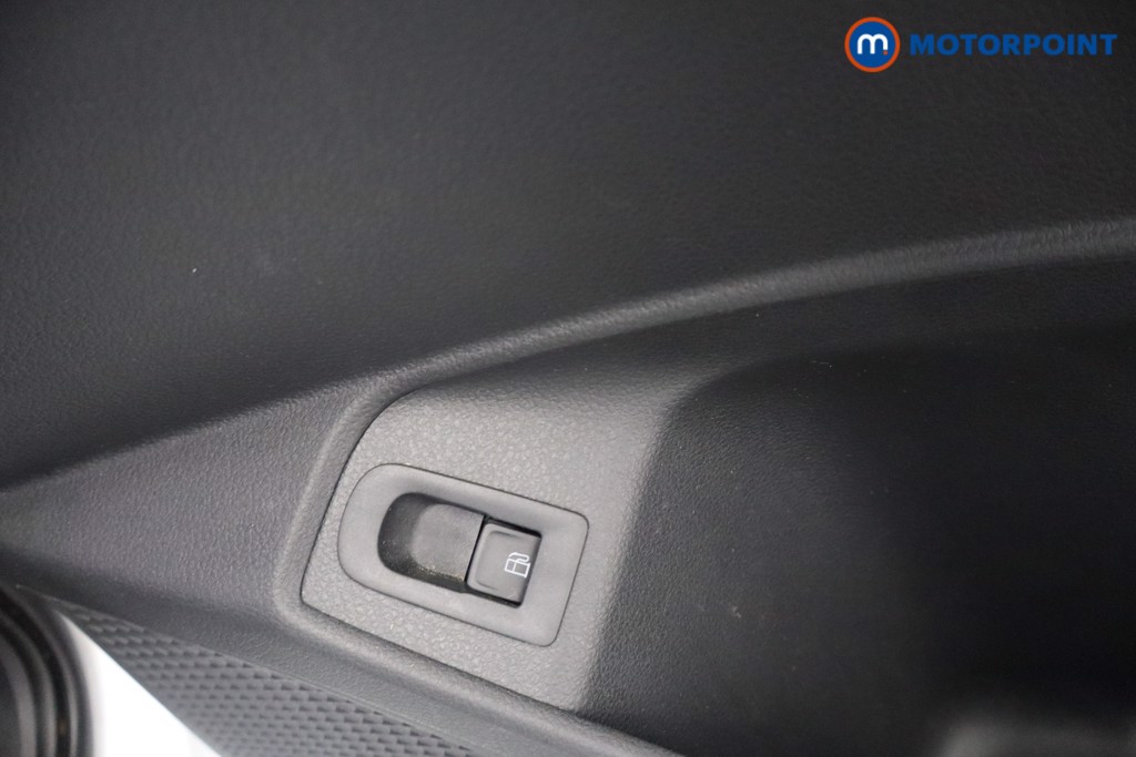 Ford Transit Connect Limited Automatic Petrol Plug-In Hybrid Panel Van - Stock Number (1649925) - 13th supplementary image