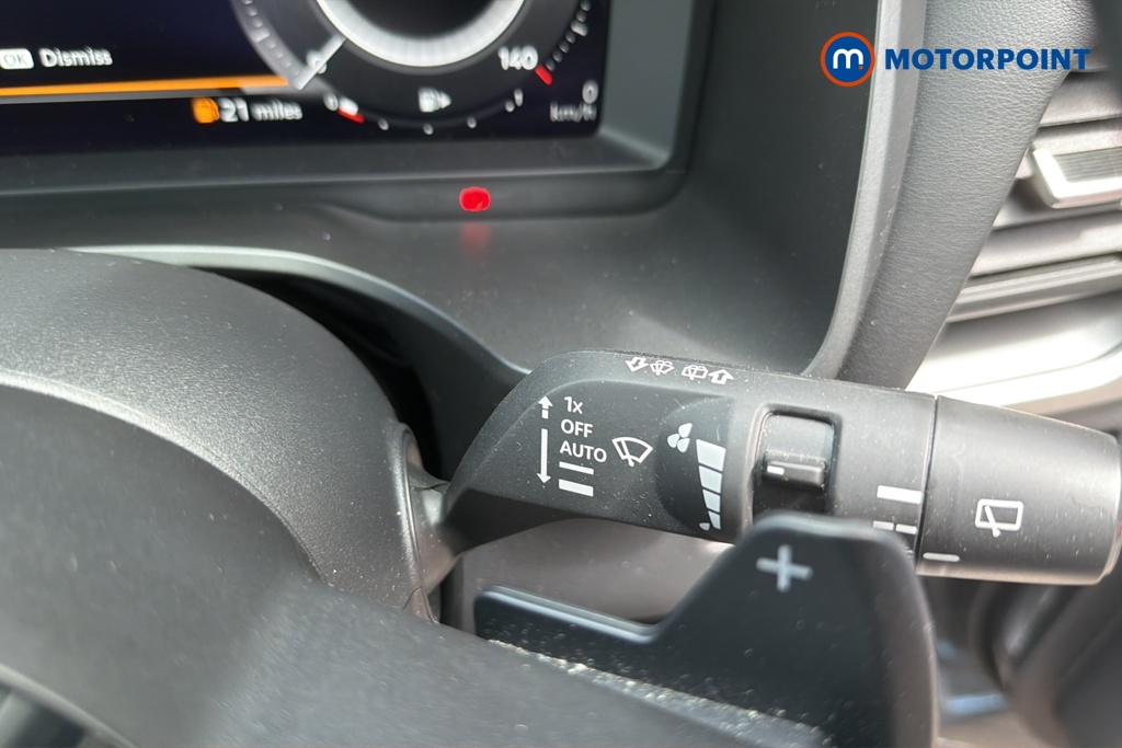 Nissan Qashqai N-Connecta Automatic Petrol SUV - Stock Number (1650861) - 6th supplementary image