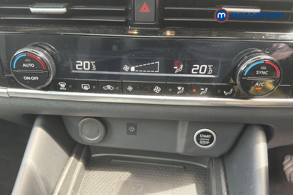 Nissan Qashqai N-Connecta Automatic Petrol SUV - Stock Number (1650861) - 12th supplementary image