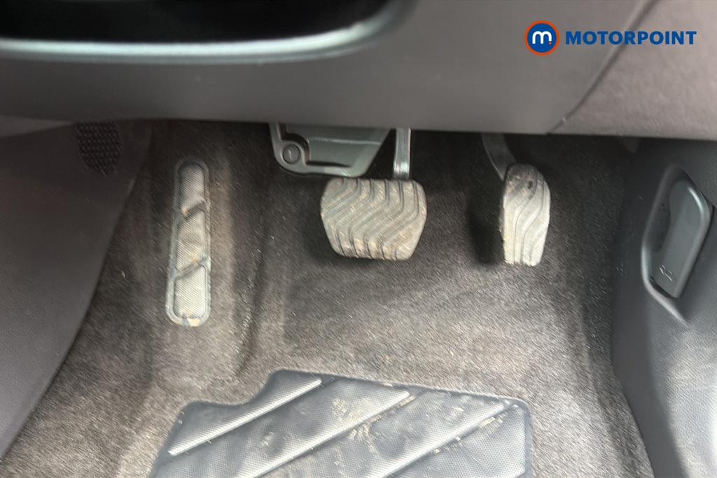 Nissan Qashqai N-Connecta Automatic Petrol SUV - Stock Number (1650861) - 24th supplementary image