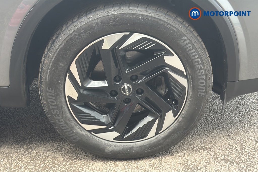 Nissan Qashqai N-Connecta Automatic Petrol SUV - Stock Number (1650861) - 47th supplementary image