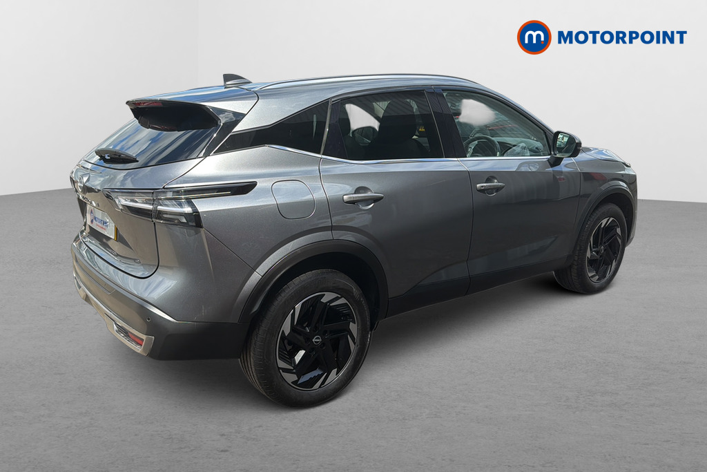 Nissan Qashqai N-Connecta Automatic Petrol SUV - Stock Number (1650861) - Passenger side rear corner