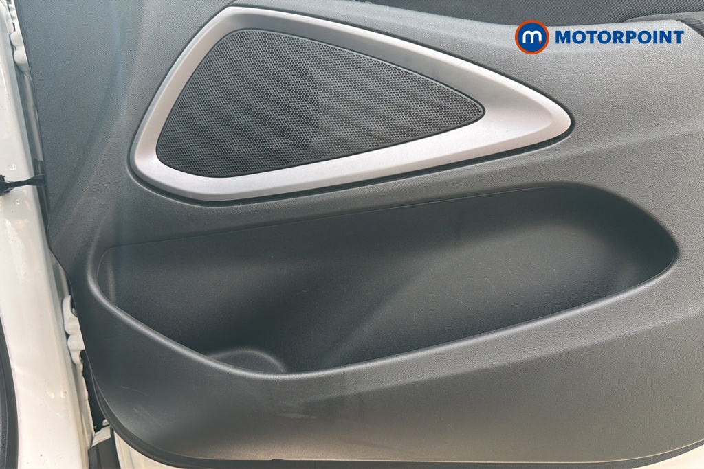Vauxhall Crossland Se Edition Manual Petrol SUV - Stock Number (1611018) - 21st supplementary image