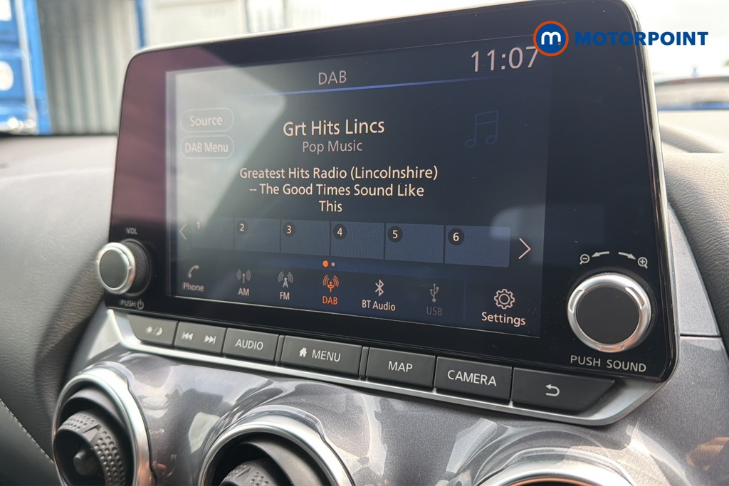 Nissan Juke N-Connecta Automatic Petrol SUV - Stock Number (1647928) - 8th supplementary image