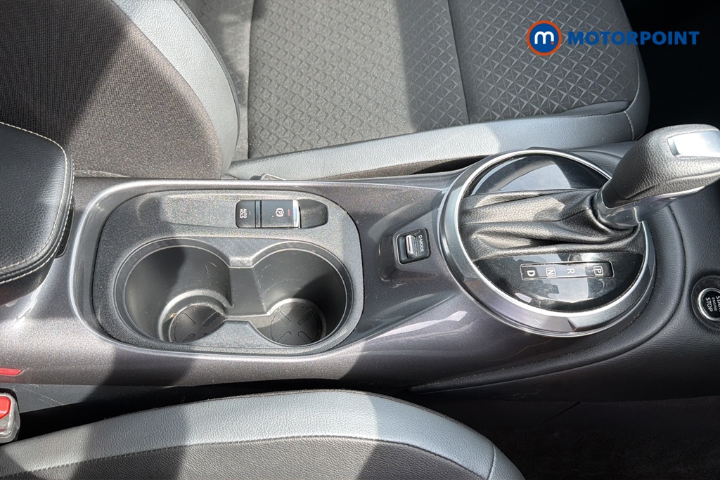 Nissan Juke N-Connecta Automatic Petrol SUV - Stock Number (1647928) - 16th supplementary image
