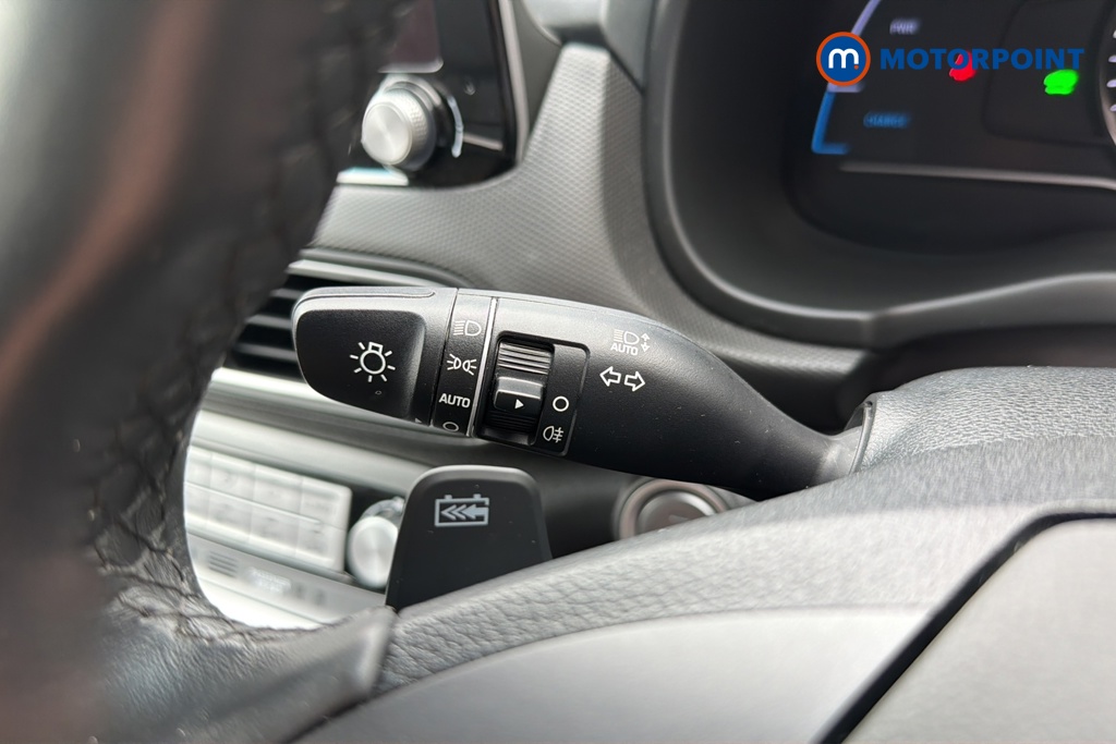 Hyundai Kona Premium Se Automatic Electric SUV - Stock Number (1648632) - 5th supplementary image