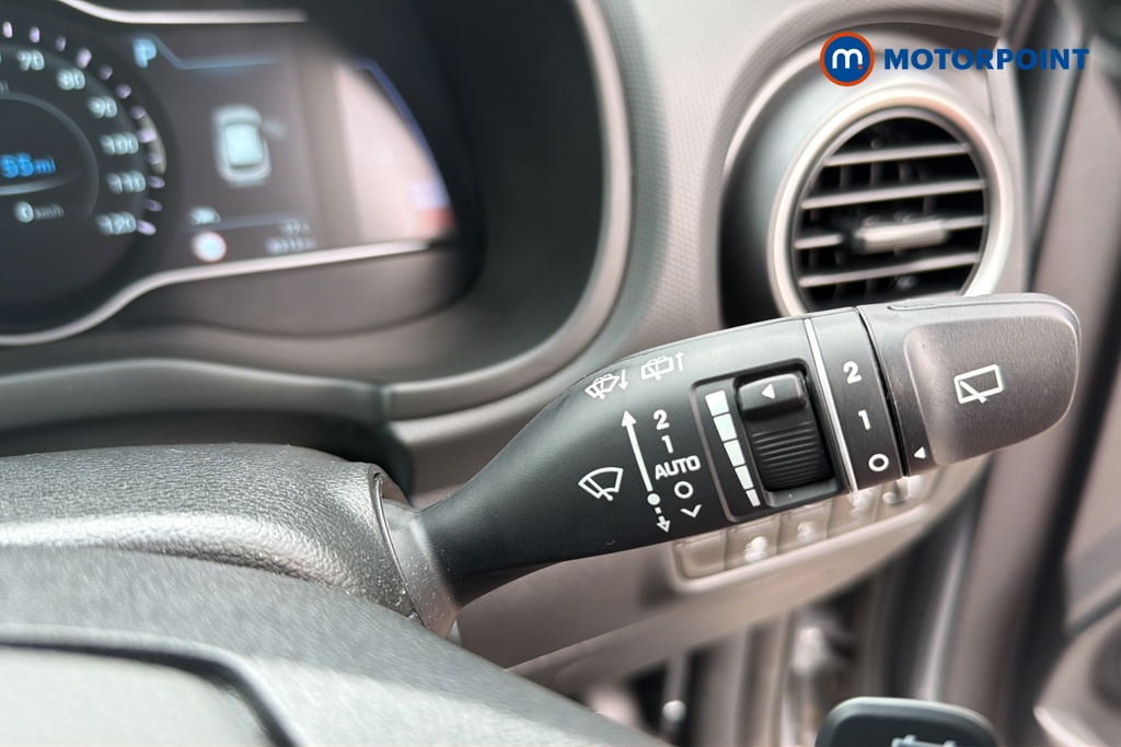 Hyundai Kona Premium Se Automatic Electric SUV - Stock Number (1648632) - 6th supplementary image