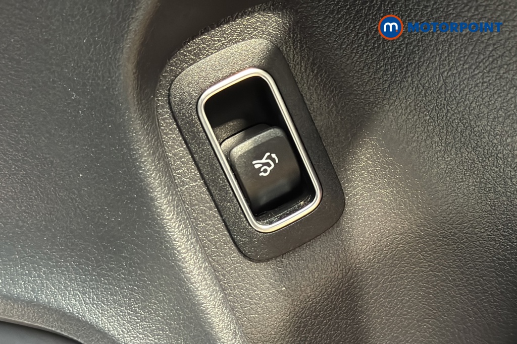 Mercedes-Benz CLA Amg Line Automatic Petrol Coupe - Stock Number (1649311) - 994th supplementary image