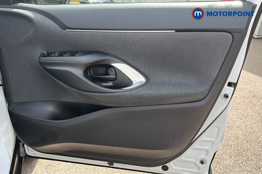 Toyota Yaris Cross Icon Automatic Petrol-Electric Hybrid Estate - Stock Number (1649612) - 18th supplementary image