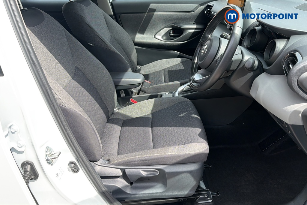 Toyota Yaris Cross Icon Automatic Petrol-Electric Hybrid Estate - Stock Number (1649612) - 22nd supplementary image