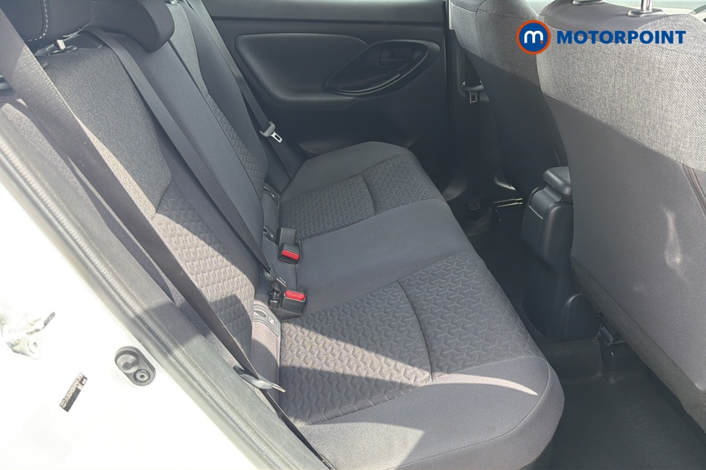 Toyota Yaris Cross Icon Automatic Petrol-Electric Hybrid Estate - Stock Number (1649612) - 25th supplementary image