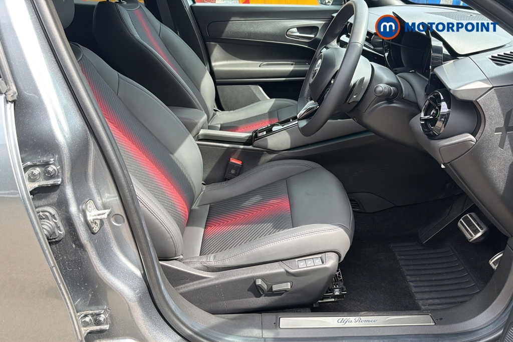 Alfa Romeo Junior 1.2 Turbo Ibrida 5Dr Auto Premium Pack Automatic Petrol SUV - Stock Number (1650985) - 22nd supplementary image