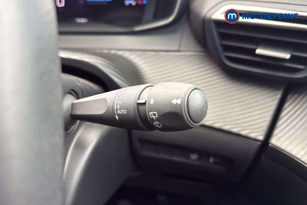 Peugeot 2008 Allure Manual Petrol SUV - Stock Number (1624952) - 6th supplementary image