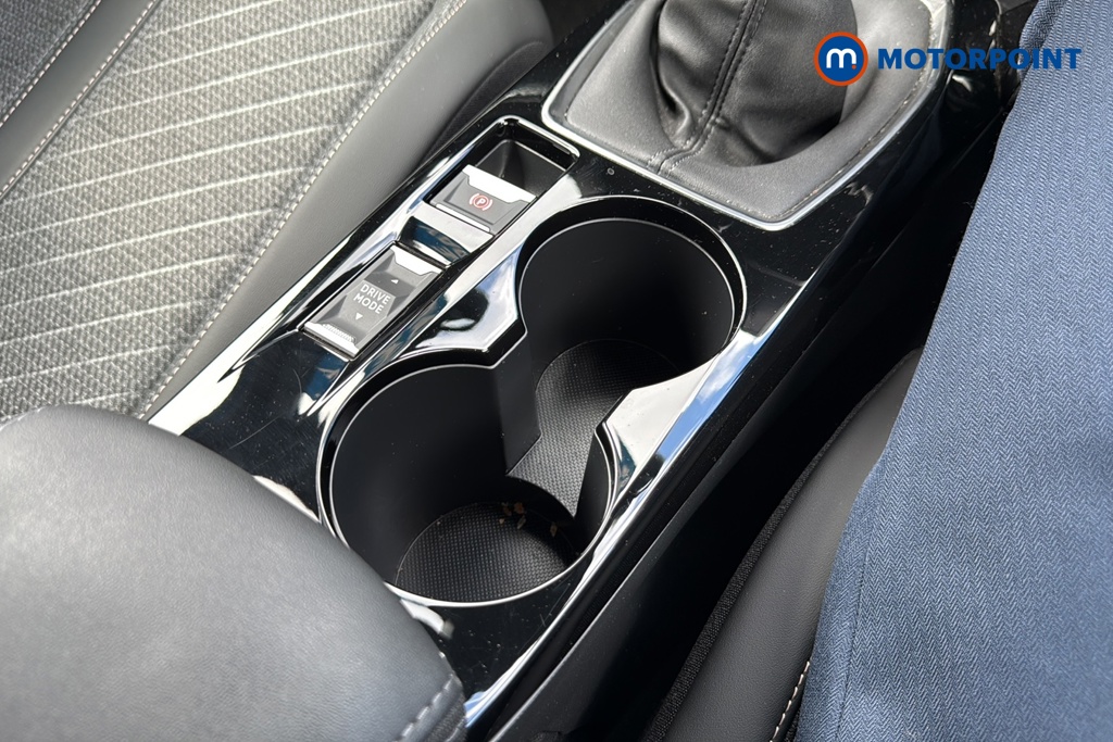 Peugeot 2008 Allure Manual Petrol SUV - Stock Number (1624952) - 16th supplementary image