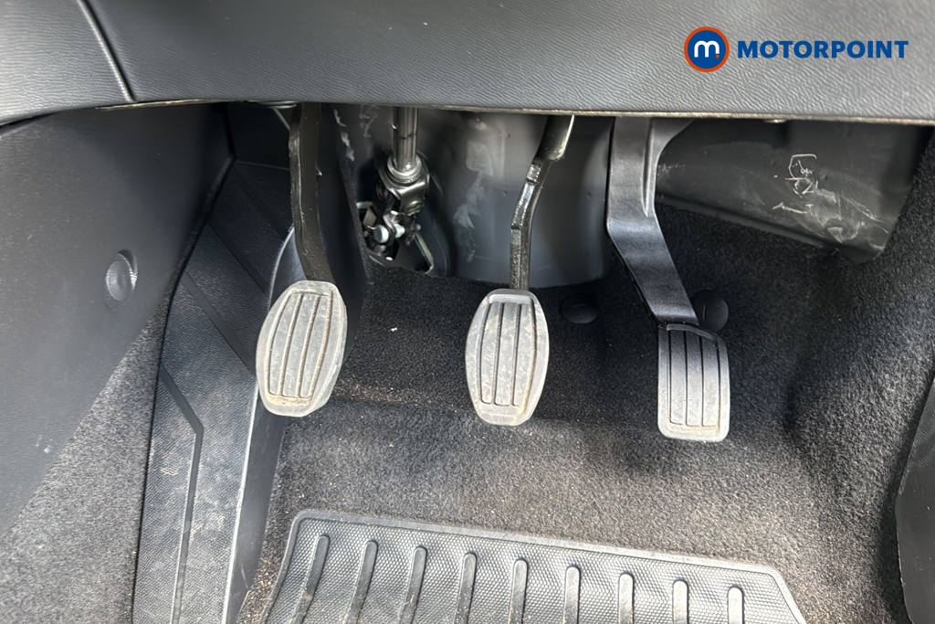 Peugeot 2008 Allure Manual Petrol SUV - Stock Number (1624952) - 24th supplementary image