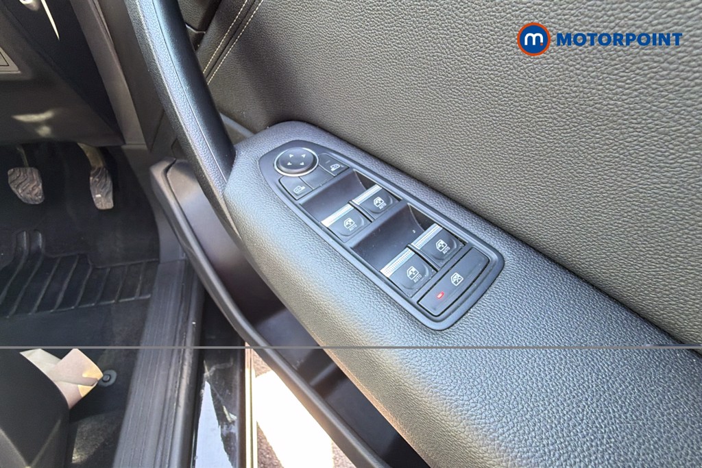 Renault Captur Techno Manual Petrol SUV - Stock Number (1632601) - 20th supplementary image