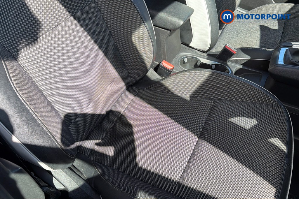 Renault Captur Techno Manual Petrol SUV - Stock Number (1632601) - 22nd supplementary image