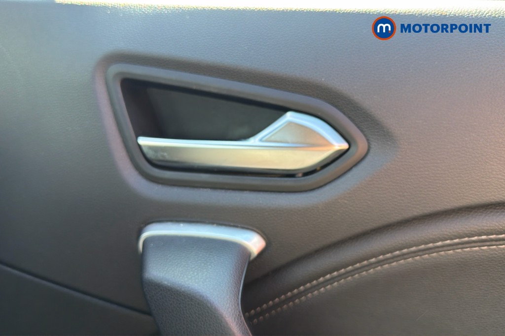 Renault Captur Techno Manual Petrol SUV - Stock Number (1632601) - 42nd supplementary image