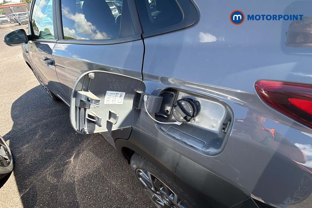 Hyundai Kona Premium Automatic Petrol-Electric Hybrid SUV - Stock Number (1633495) - 41st supplementary image