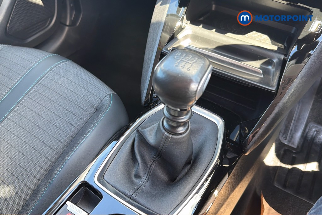 Peugeot 208 Allure Manual Petrol Hatchback - Stock Number (1634100) - 15th supplementary image