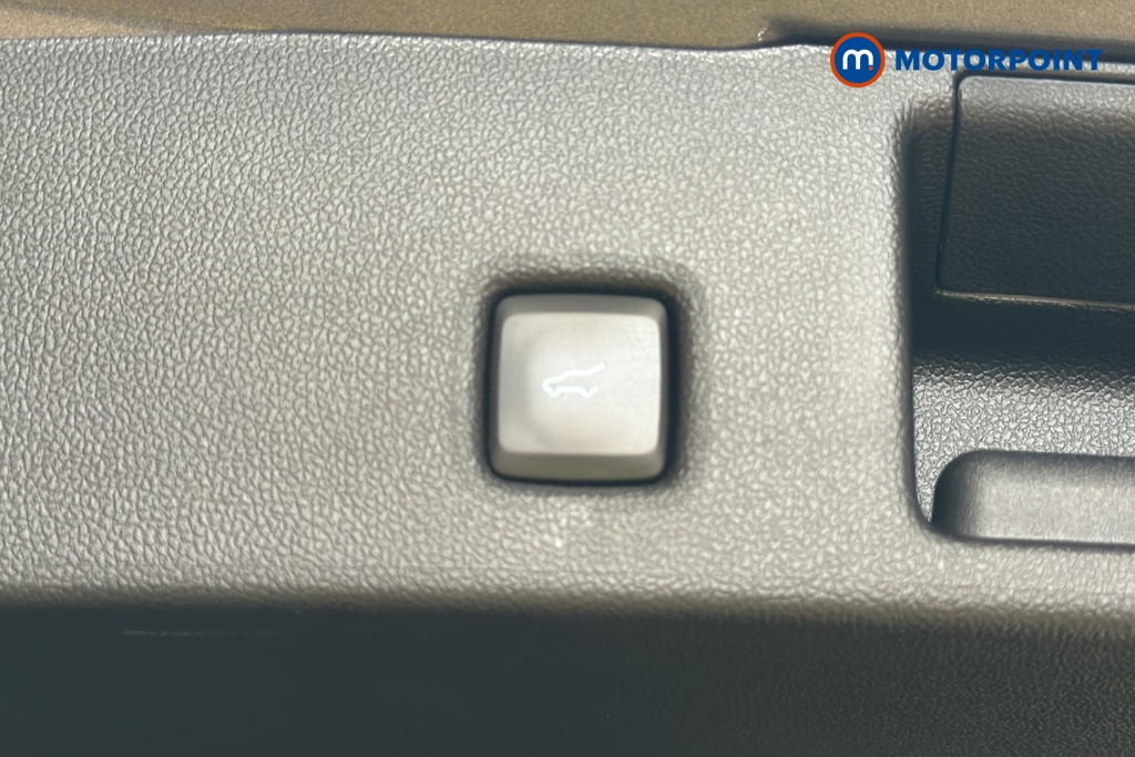 Ford Kuga Vignale Automatic Petrol-Electric Hybrid SUV - Stock Number (1636929) - 35th supplementary image