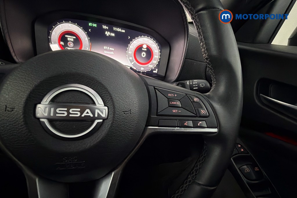 Nissan Juke N-Connecta Automatic Petrol SUV - Stock Number (1641278) - 4th supplementary image