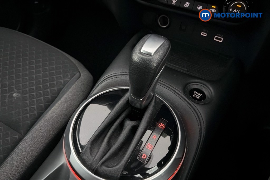 Nissan Juke N-Connecta Automatic Petrol SUV - Stock Number (1641278) - 15th supplementary image