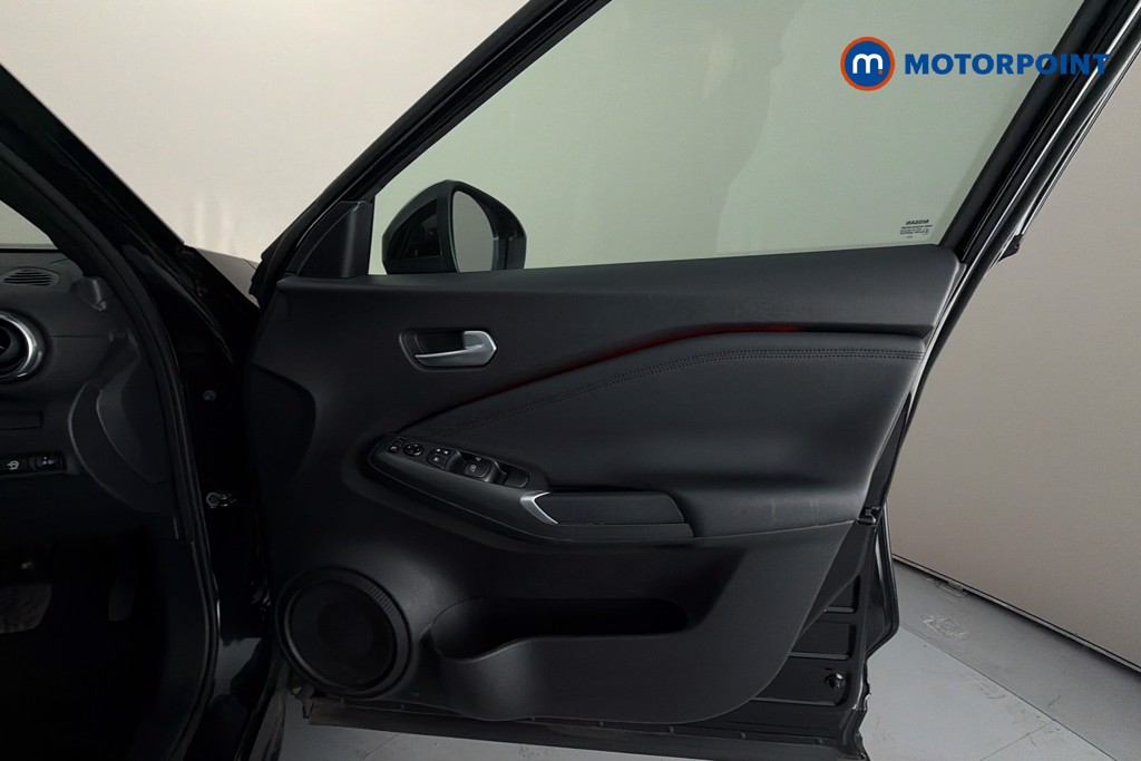 Nissan Juke N-Connecta Automatic Petrol SUV - Stock Number (1641278) - 19th supplementary image