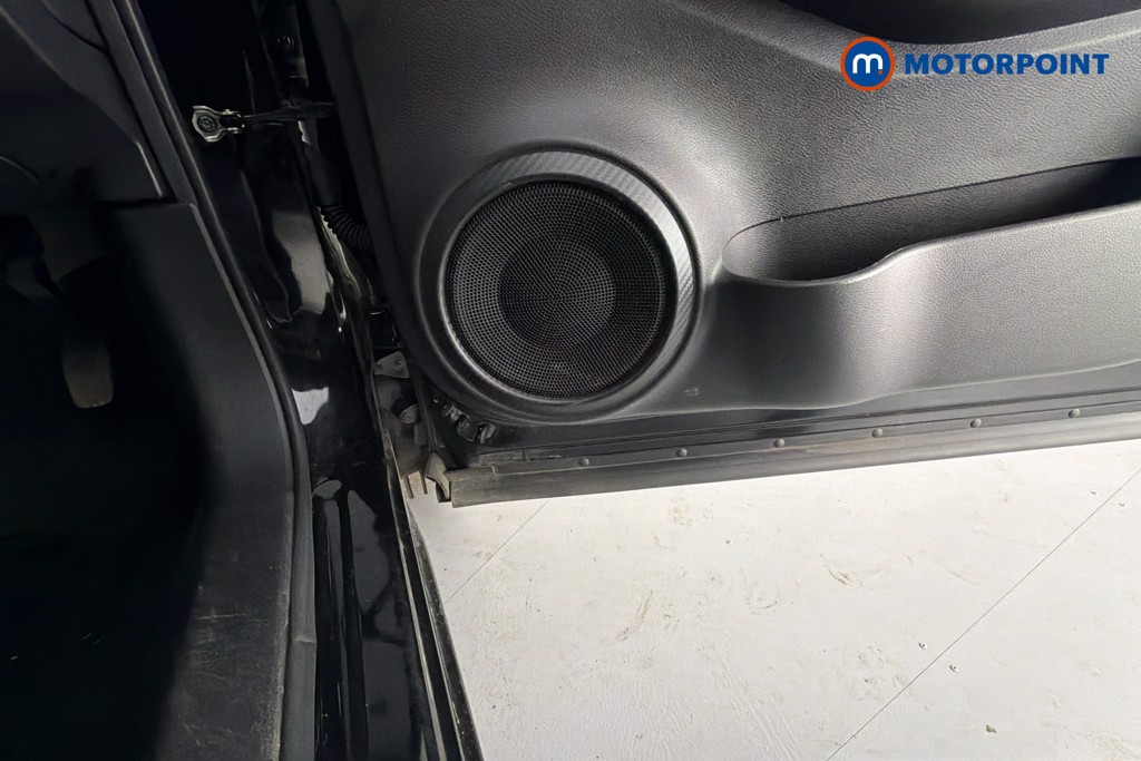 Nissan Juke N-Connecta Automatic Petrol SUV - Stock Number (1641278) - 21st supplementary image