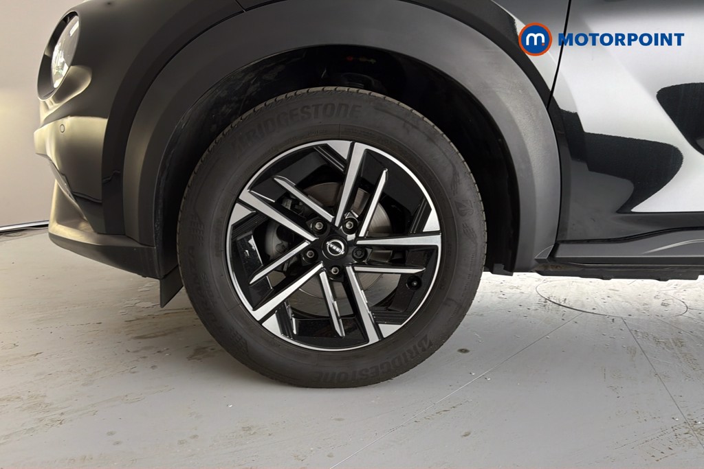 Nissan Juke N-Connecta Automatic Petrol SUV - Stock Number (1641278) - 47th supplementary image