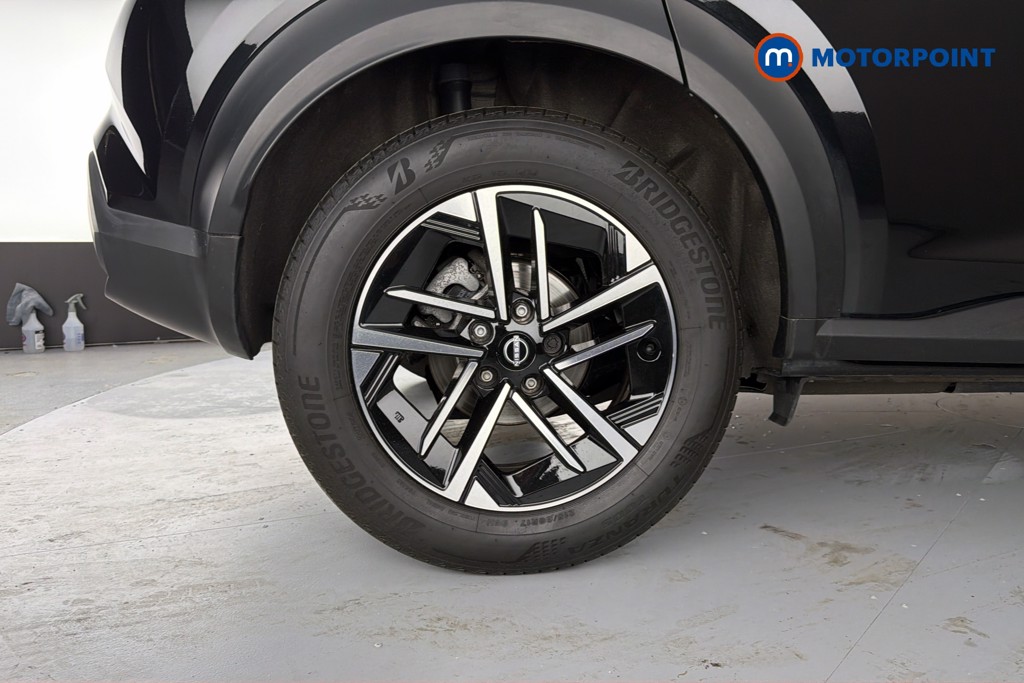 Nissan Juke N-Connecta Automatic Petrol SUV - Stock Number (1641278) - 49th supplementary image