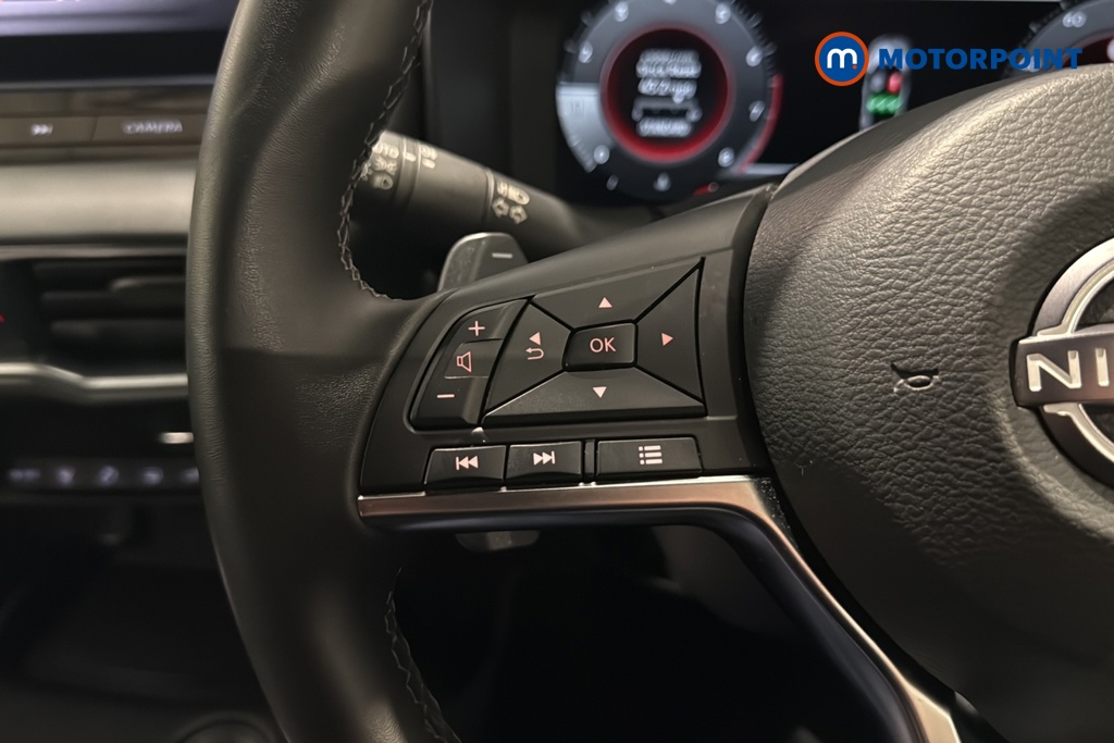 Nissan Juke N-Connecta Automatic Petrol SUV - Stock Number (1642423) - 4th supplementary image