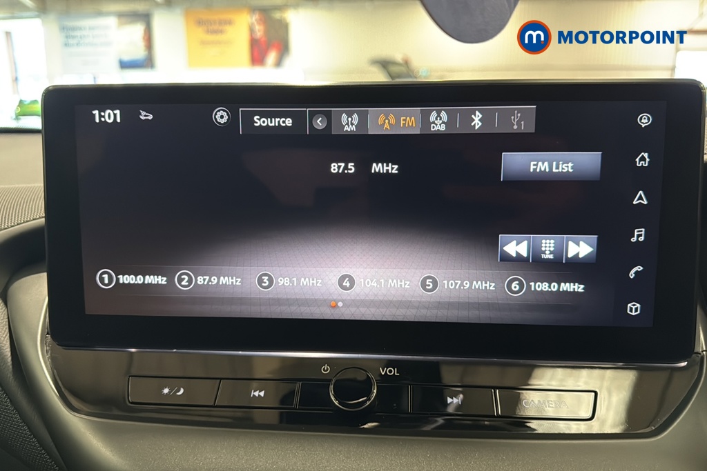 Nissan Juke N-Connecta Automatic Petrol SUV - Stock Number (1642423) - 8th supplementary image