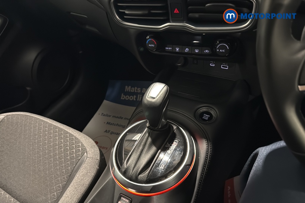 Nissan Juke N-Connecta Automatic Petrol SUV - Stock Number (1642423) - 15th supplementary image
