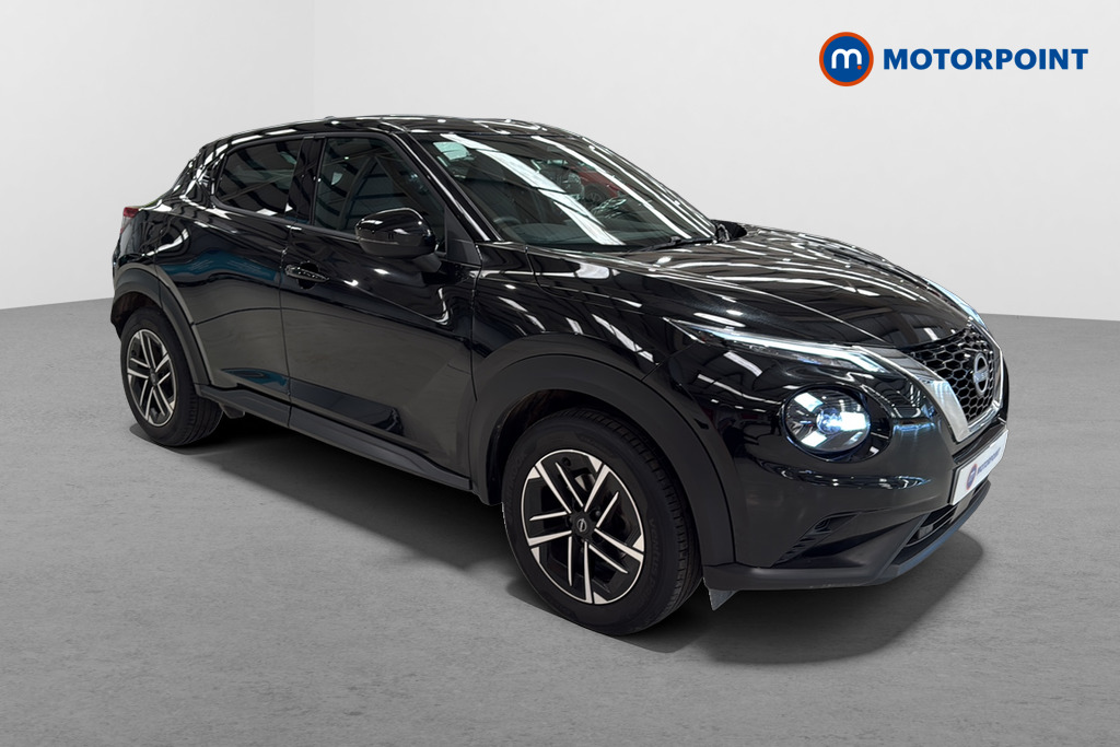 Nissan Juke N-Connecta Automatic Petrol SUV - Stock Number (1642423) - Drivers side front corner