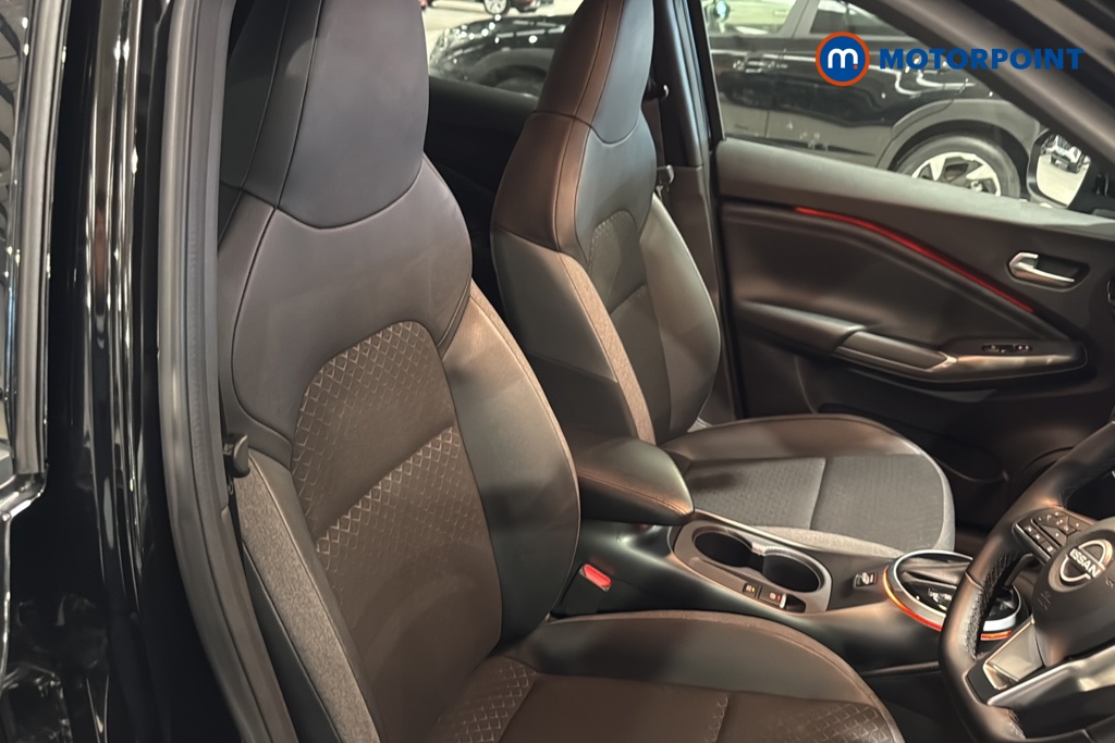 Nissan Juke N-Connecta Automatic Petrol SUV - Stock Number (1642423) - 22nd supplementary image